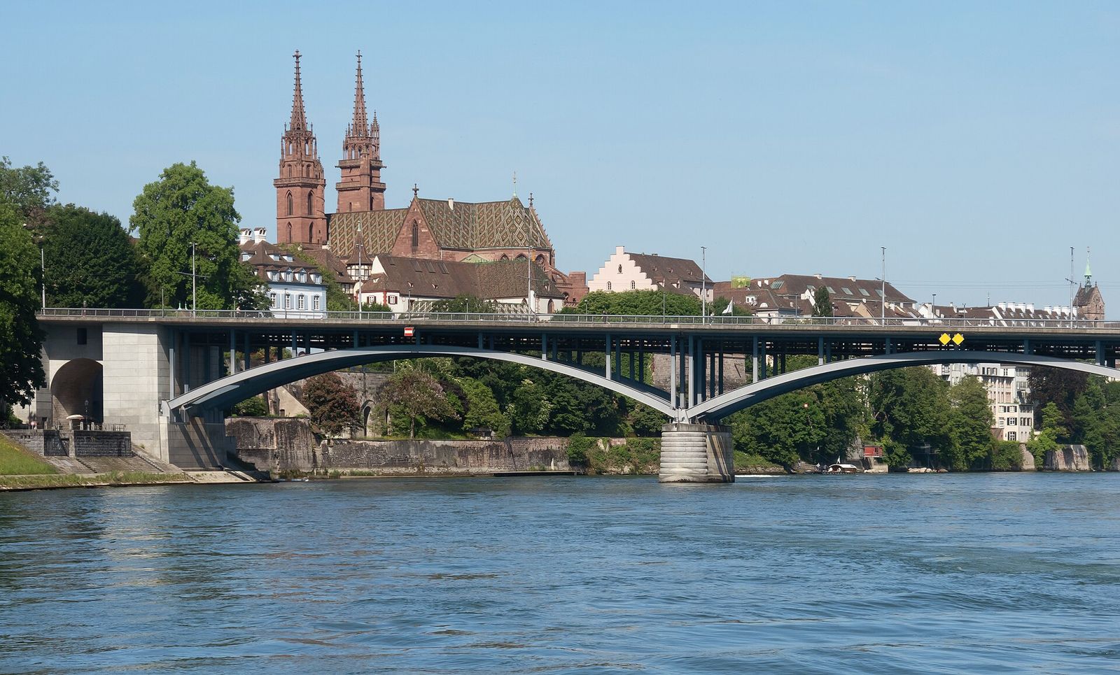 Basel, Basler Münster with bridge (Wettsteinbrücke) in the front