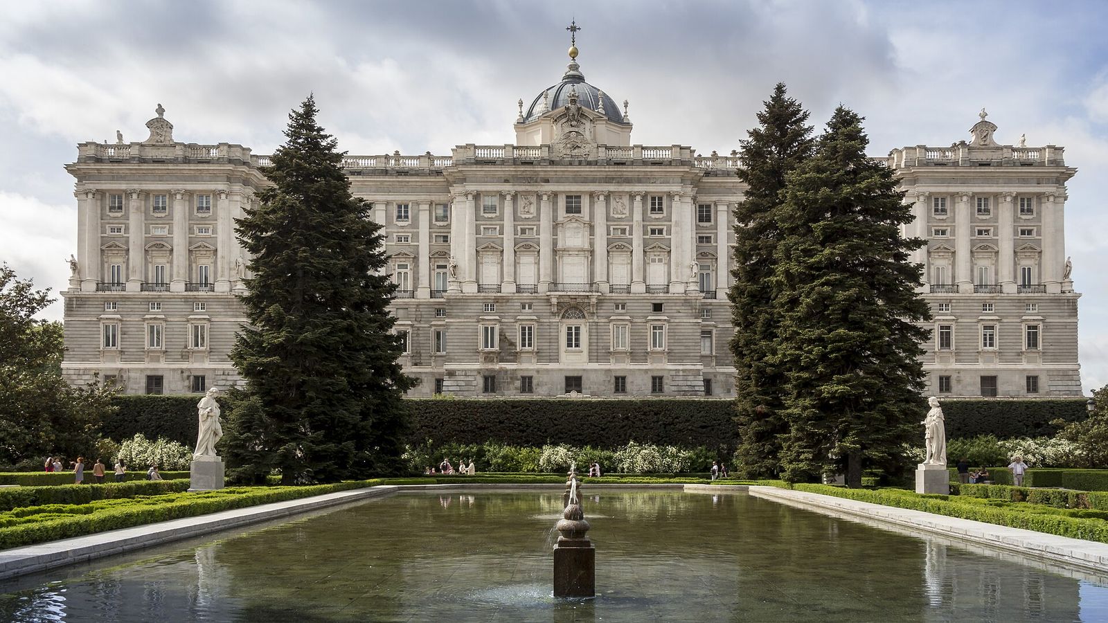 North facade of the Royal Palace and view of the Sabatini Gardens, Madrid, Spain