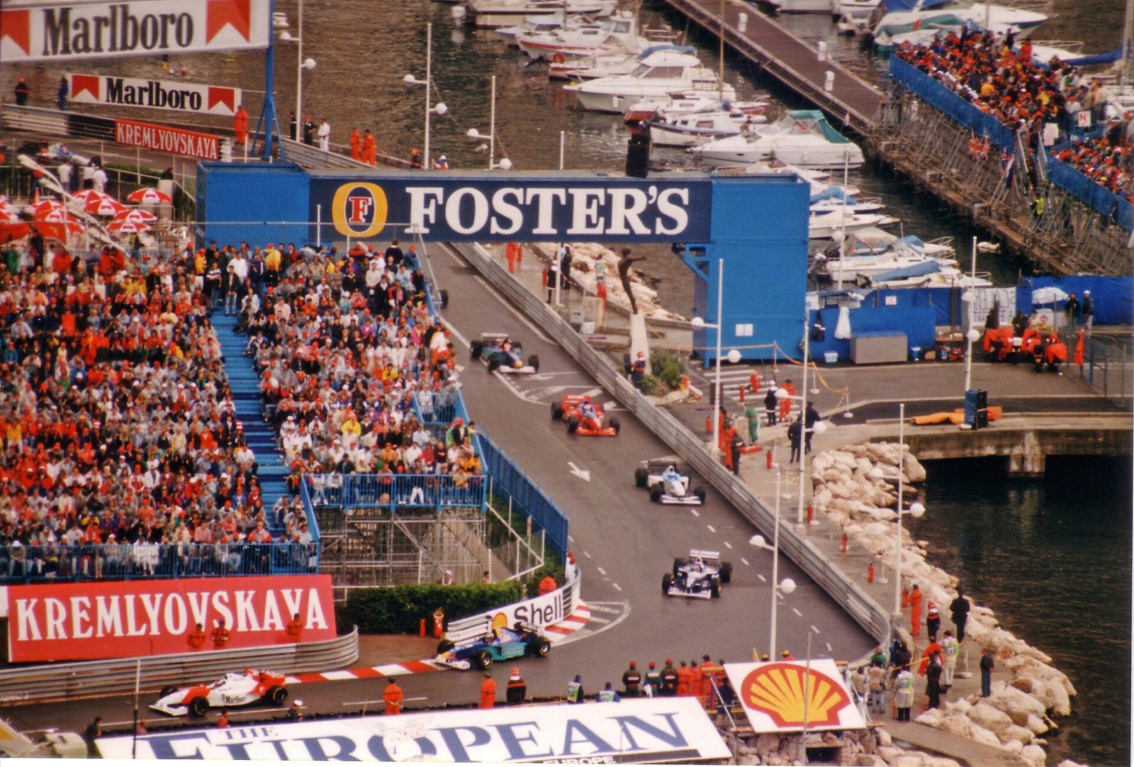 The field on the warm-up lap before the 1996 Monaco Grand Prix
