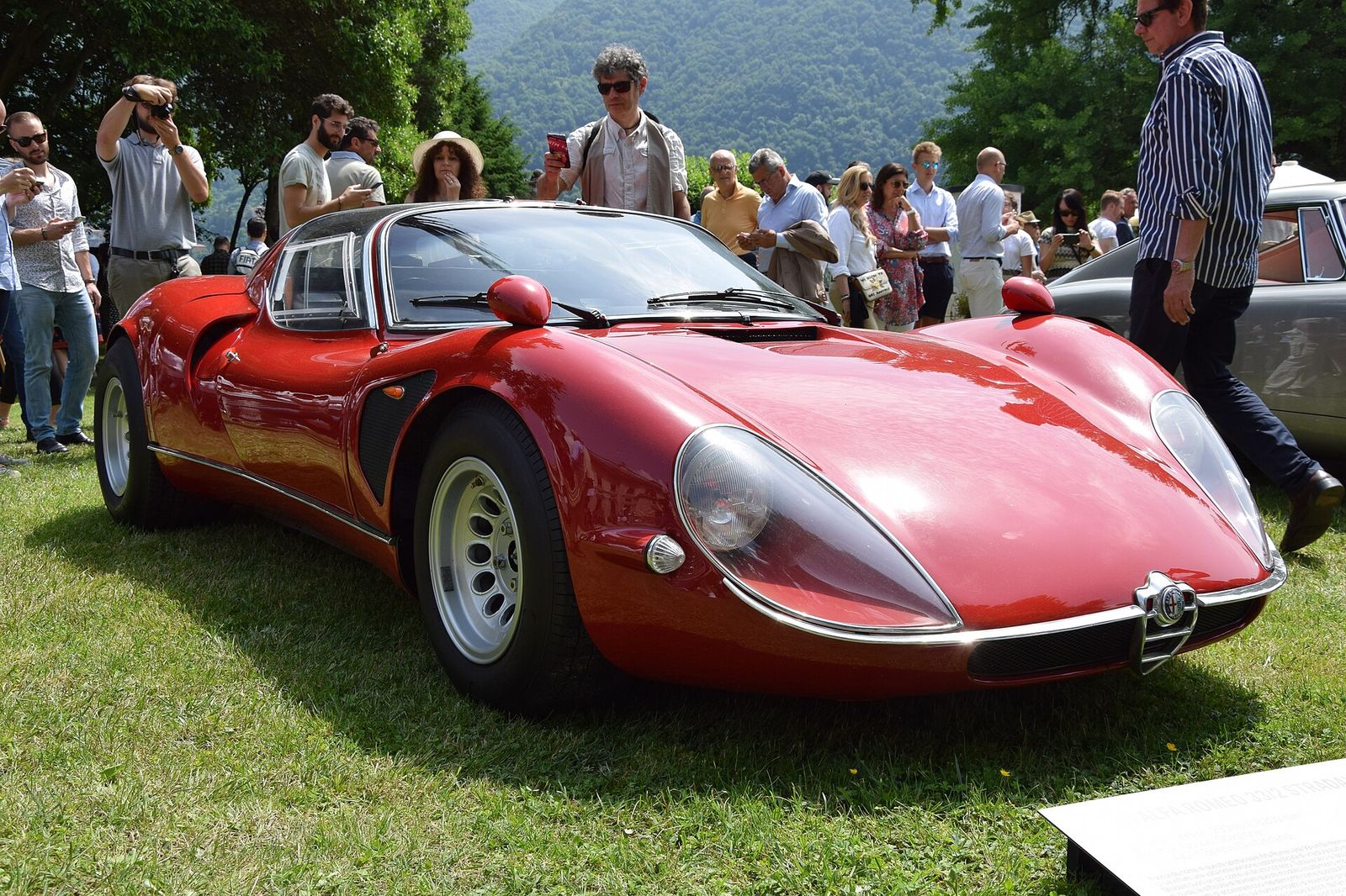 Frontal view of the Alfa-Romeo 33-2 Stradale Scaglione Coupé, as seen in the 2018 Concorso d'Eleganza Villa d'Este