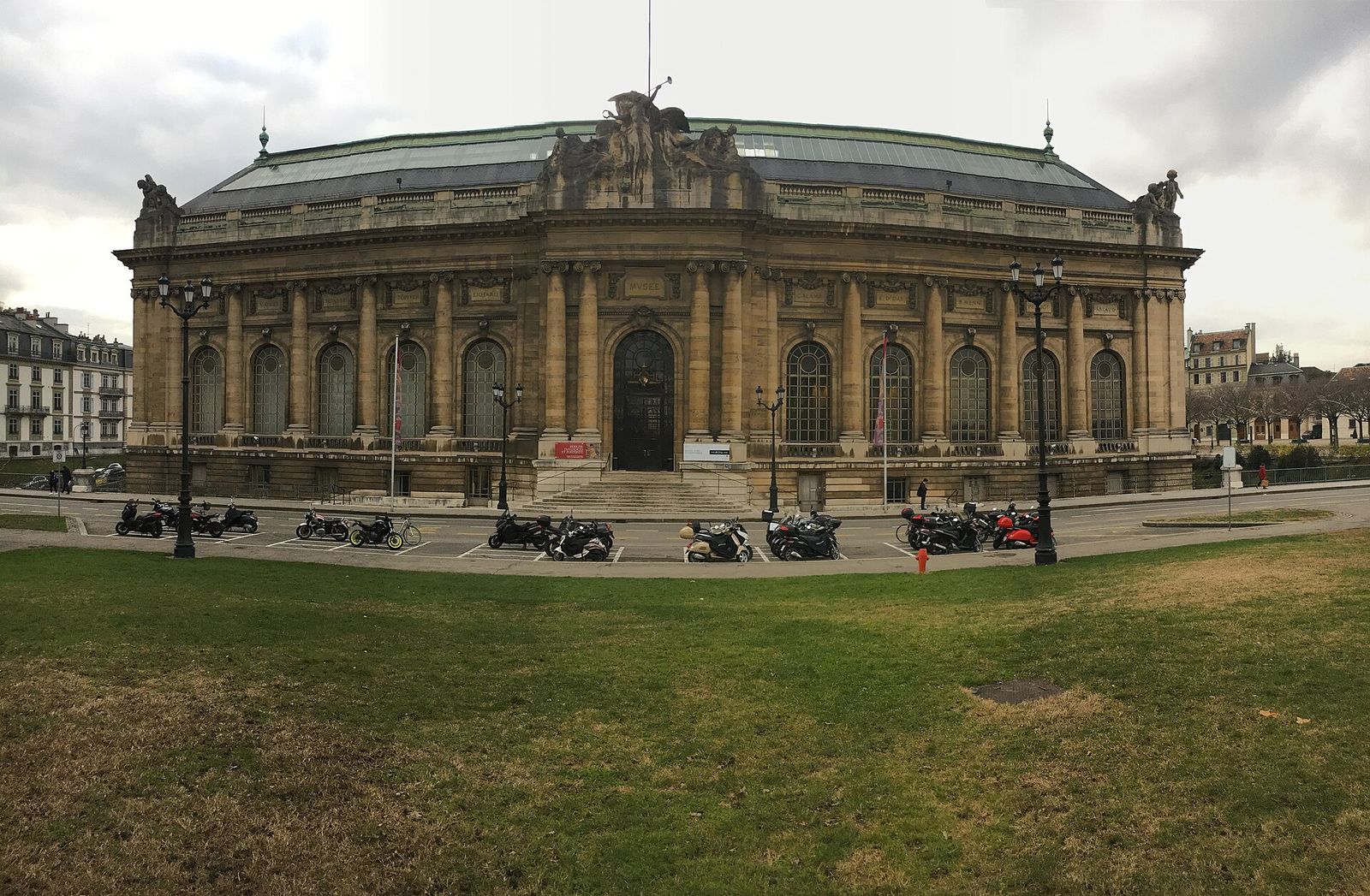 Musée d'Art et d'Histoire (Geneva) main building facade, Grand Prix d'Horlogerie de Genève