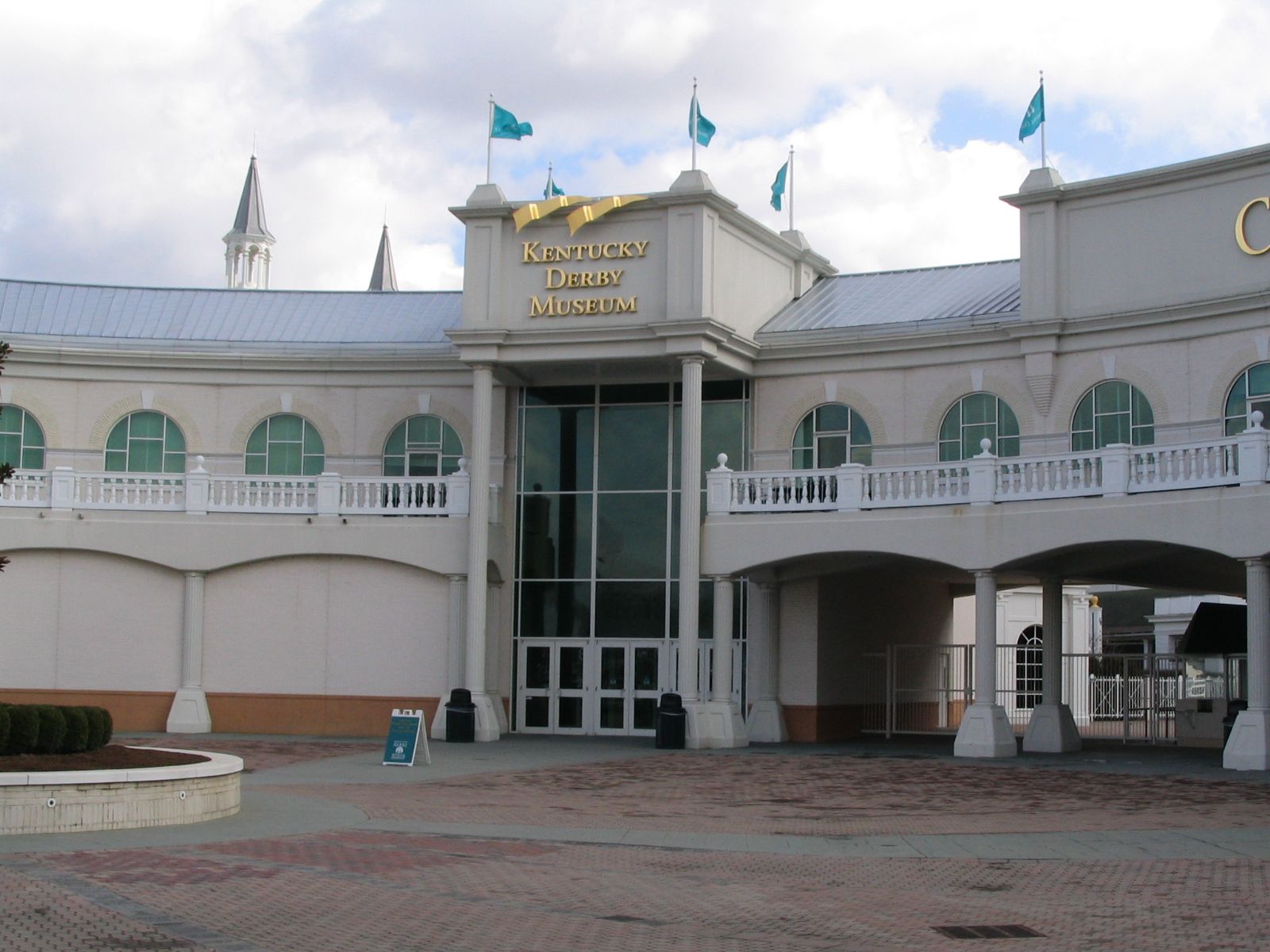 Churchill Downs, located on Central Avenue in south Louisville, Kentucky, United States, is a Thoroughbred racetrack most, Kentucky Derby