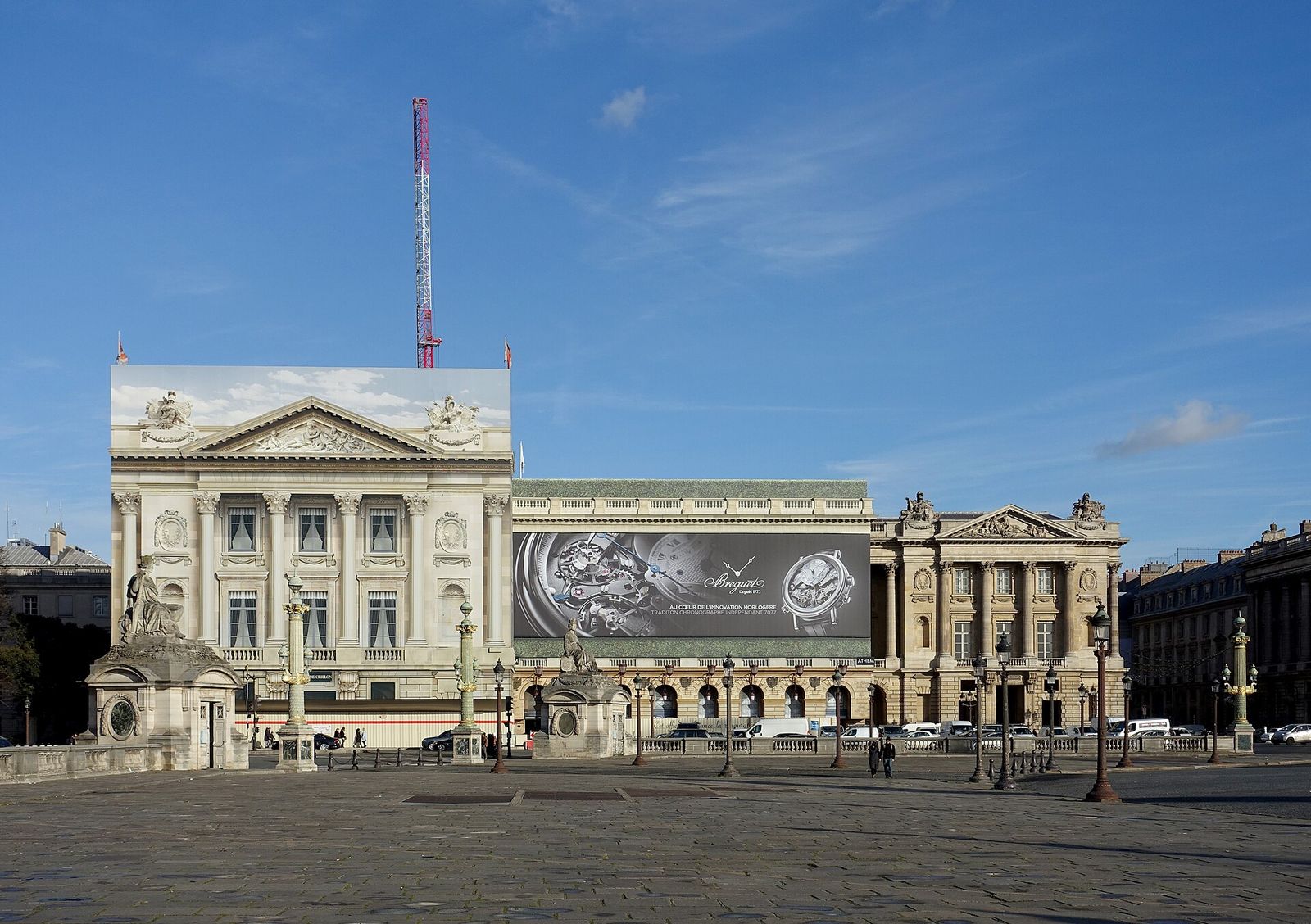 Construction cranes in Paris, Le Bal des Debutantes