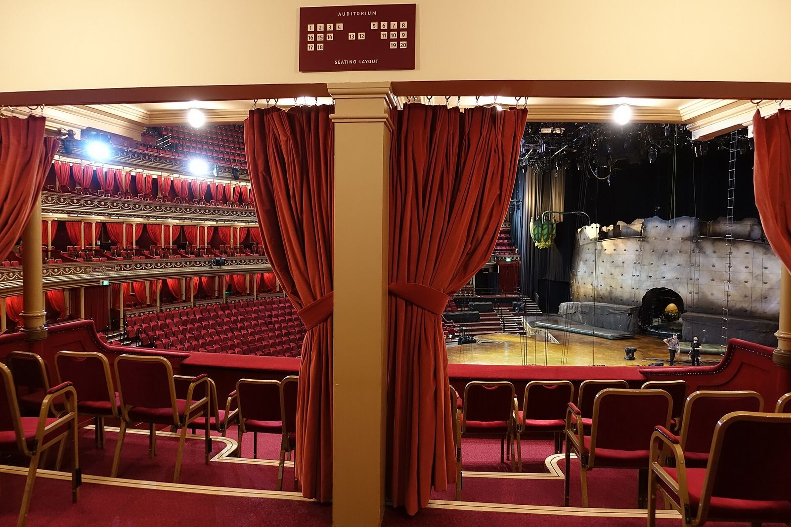 Royal Albert Hall.mw-parser-output.messagebox{margin:4px 0;width:auto;border-collapse:collapse;border:2px solid, The Fashion Awards